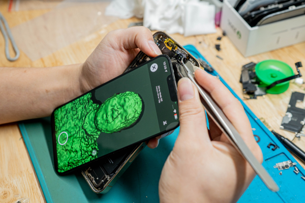 Quy trình sửa Face ID iPhone tại Orange Care